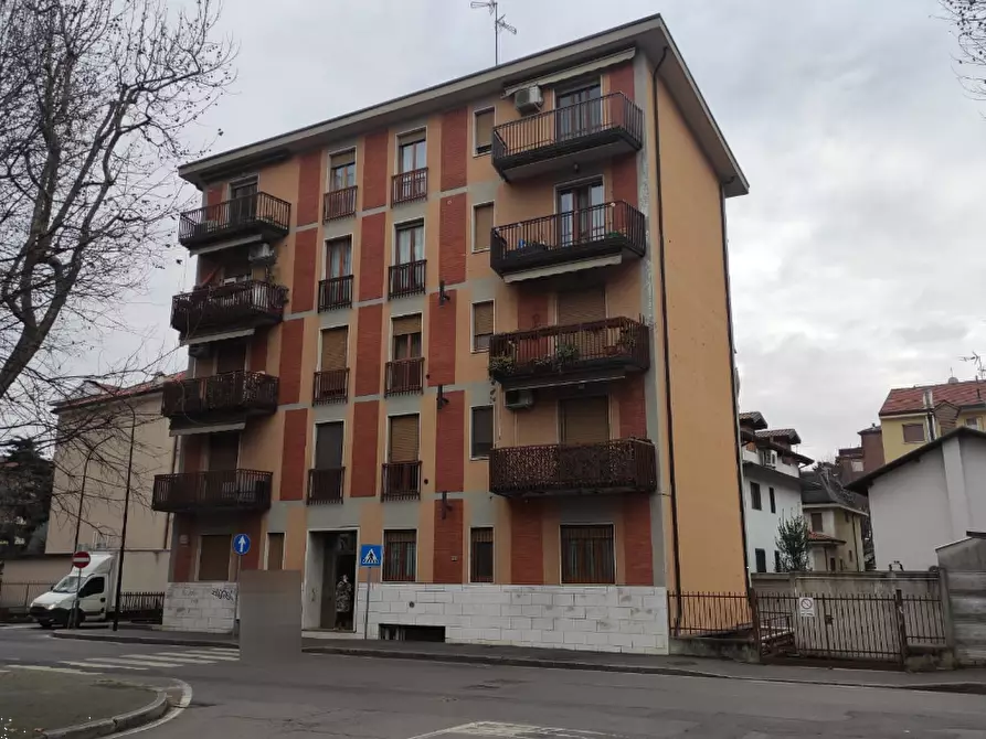 Immagine 9 di Appartamento in vendita  in Via Monte Gran Sasso a Cinisello Balsamo