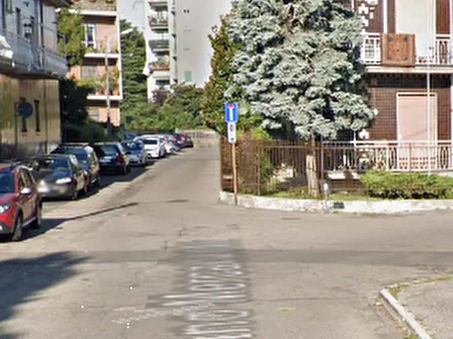 Immagine 10 di Appartamento in vendita  in Via Mercadante a Monza