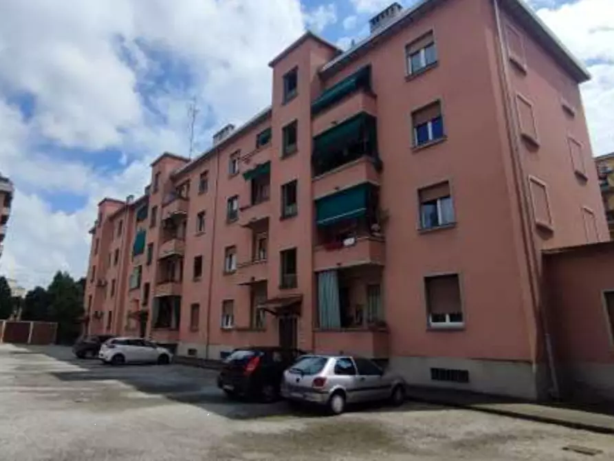 Immagine 2 di Appartamento in vendita  in Viale Giacomo Matteotti a Sesto San Giovanni