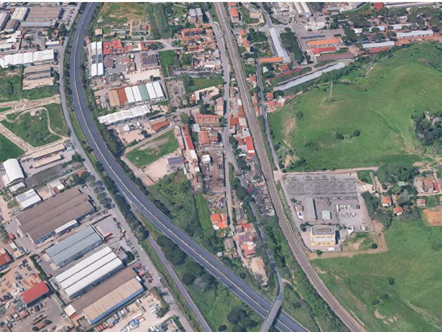 Immagine 6 di Garage in vendita  in Via della Magliana a Roma