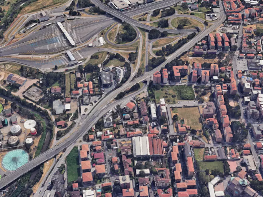 Immagine 3 di Negozio in vendita  in Via Solone a Monza