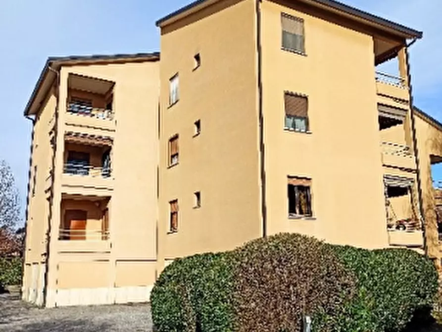 Immagine 1 di Appartamento in vendita  in Via Calabria a Arcore