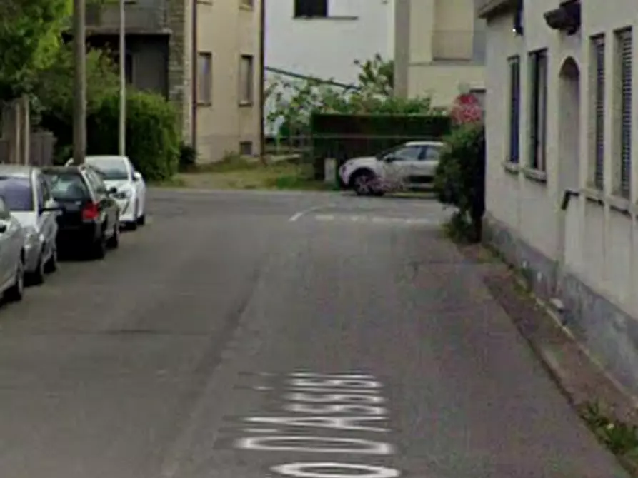 Immagine 4 di Garage in vendita  in Via San Francesco d'Assisi a Giussano