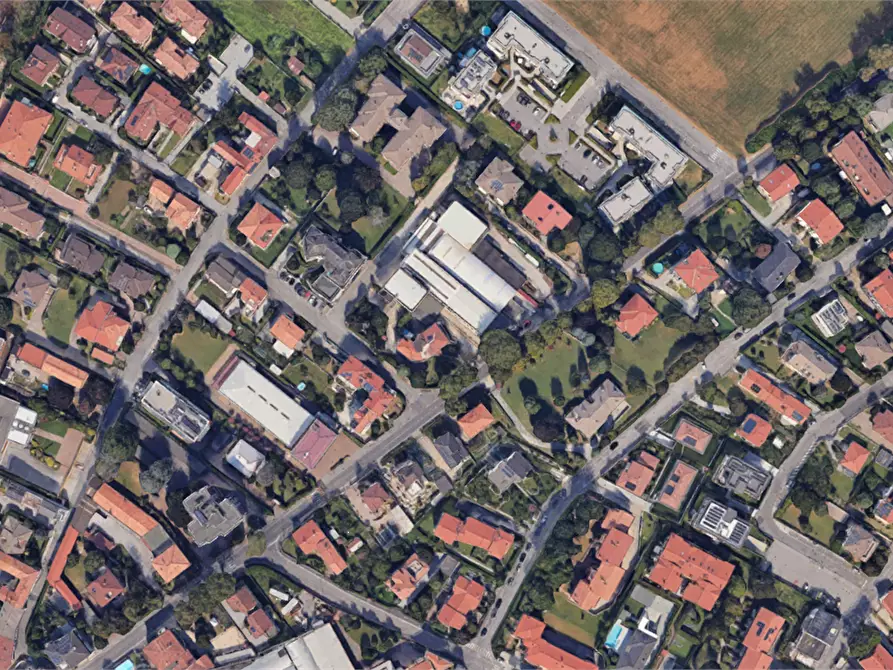 Immagine 6 di Garage in vendita  in Via San Francesco d'Assisi a Giussano