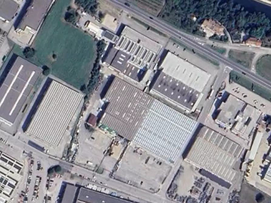 Immagine 8 di Negozio in vendita  in Via Feltrina a Pederobba