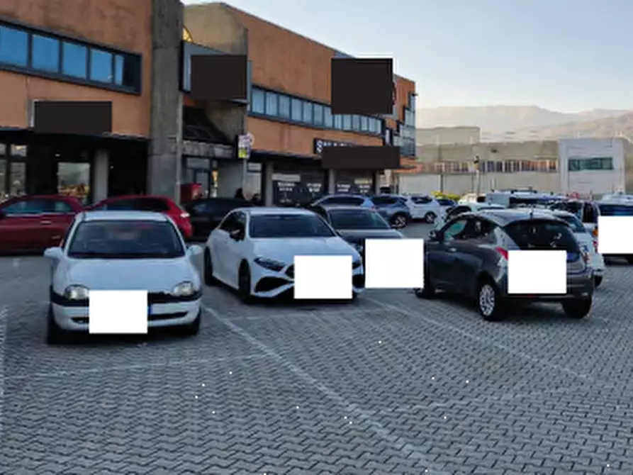 Immagine 6 di Negozio in vendita  in Via Feltrina a Pederobba