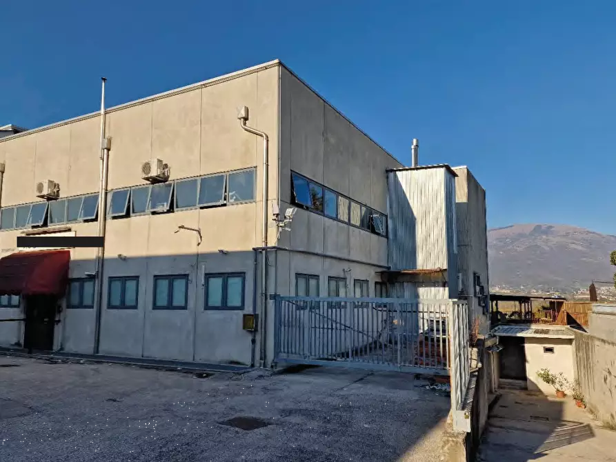 Immagine 10 di Laboratorio in vendita  in Via Feltrina a Pederobba