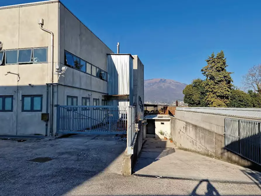 Immagine 11 di Laboratorio in vendita  in Via Feltrina a Pederobba
