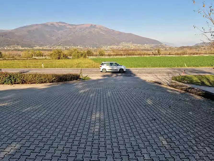 Immagine 3 di Magazzino in vendita  in Via Feltrina a Pederobba