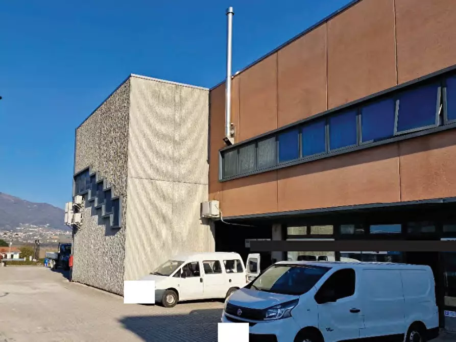 Immagine 7 di Magazzino in vendita  in Via Feltrina a Pederobba