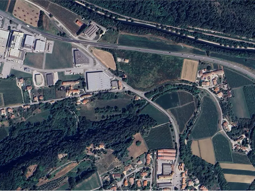 Immagine 12 di Magazzino in vendita  in Via Feltrina a Pederobba