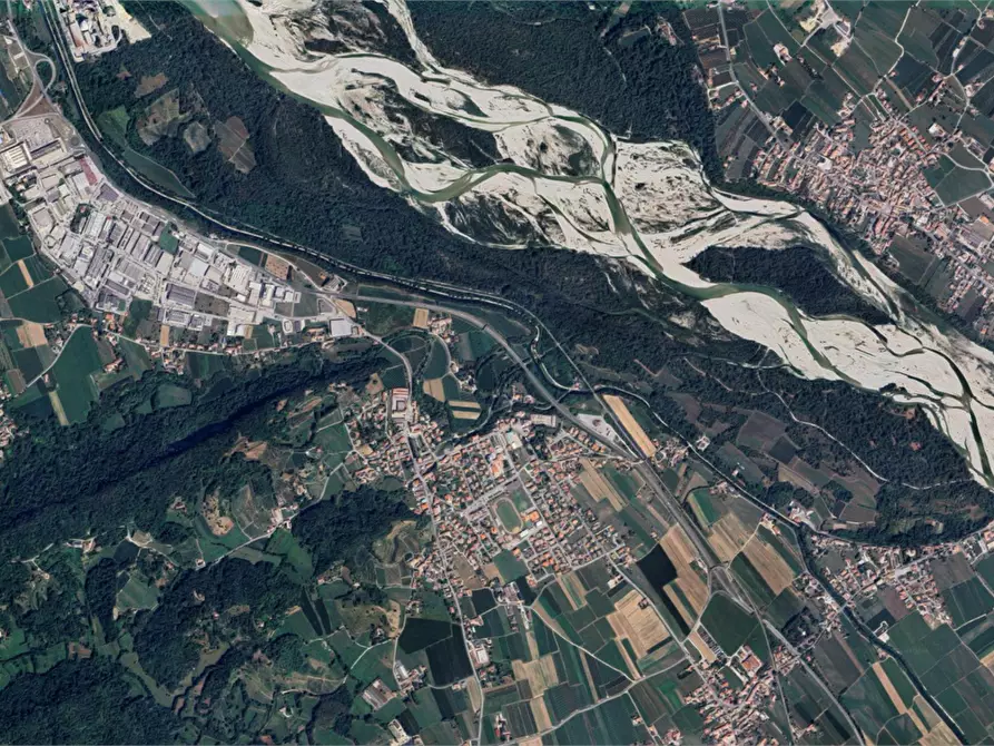 Immagine 13 di Magazzino in vendita  in Via Feltrina a Pederobba