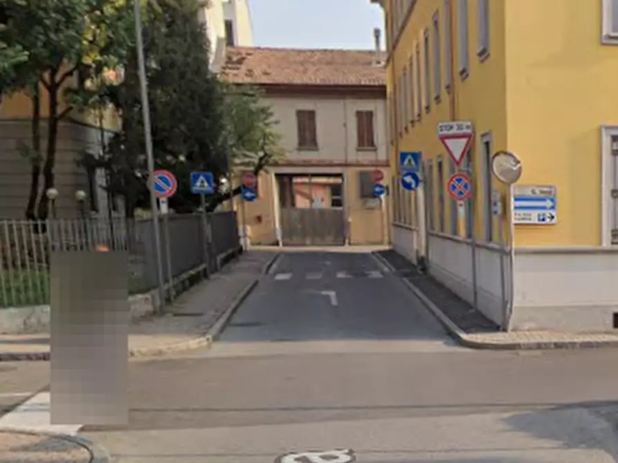Immagine 17 di Appartamento in vendita  in Via Roma a Meda