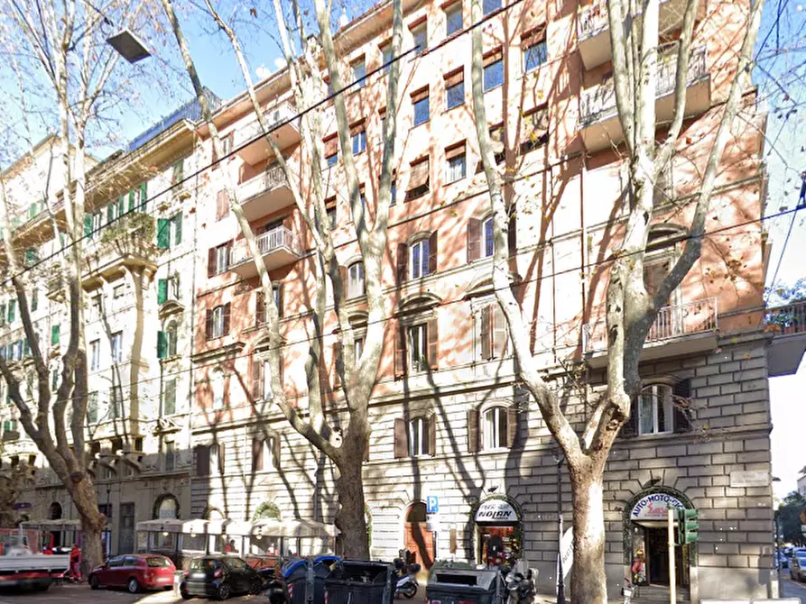 Immagine 3 di Appartamento in vendita  in V.le Regina Margherita a Roma
