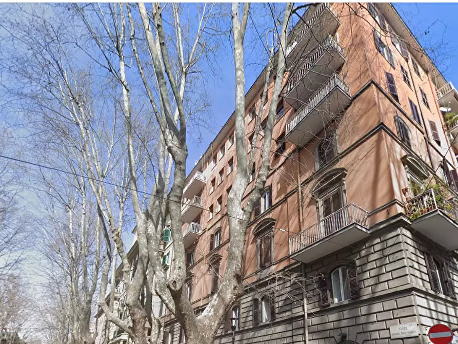 Immagine 4 di Appartamento in vendita  in V.le Regina Margherita a Roma