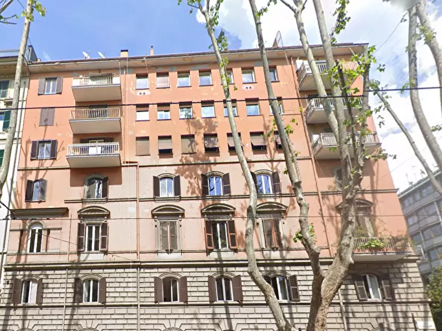 Immagine 5 di Appartamento in vendita  in V.le Regina Margherita a Roma