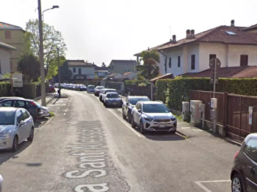 Immagine 14 di Negozio in vendita  in Via Sant'Alessandro a Monza