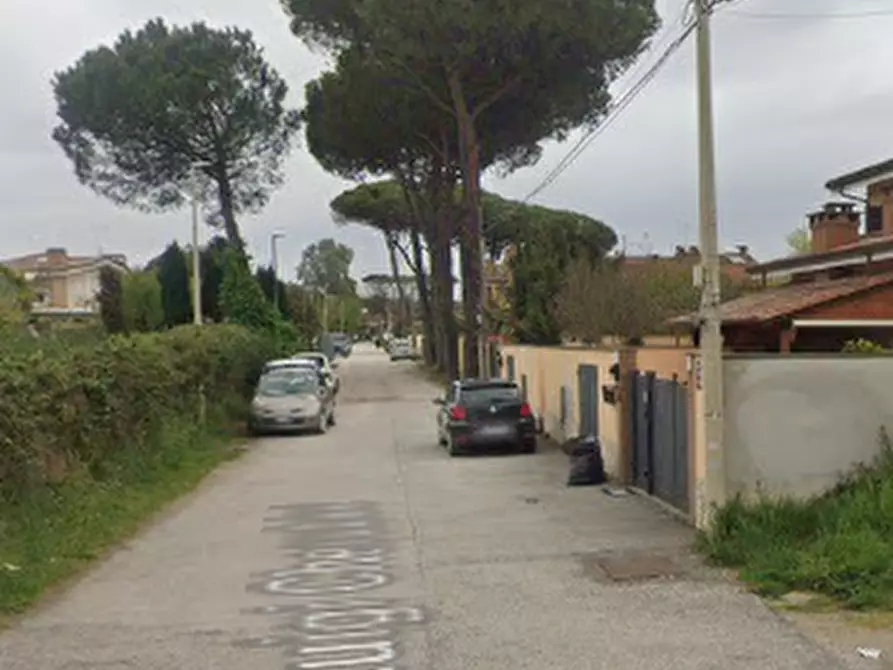 Immagine 5 di Casa bifamiliare in vendita  in Via Luigi Cherubini a Roma