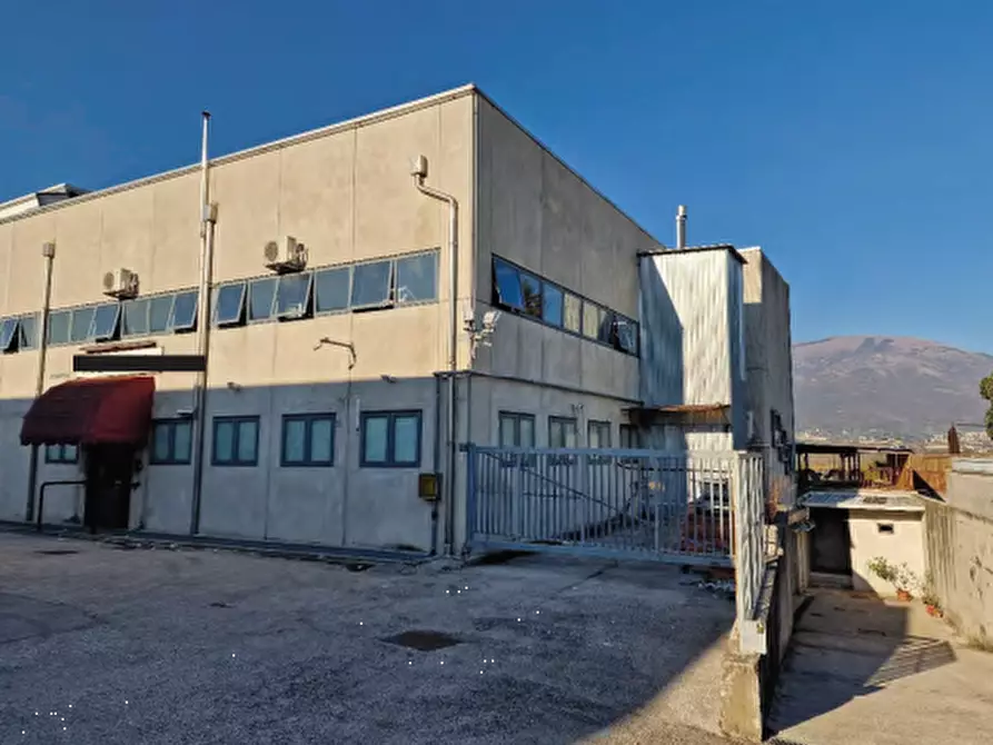 Immagine 1 di Negozio in vendita  in Via Feltrina a Pederobba