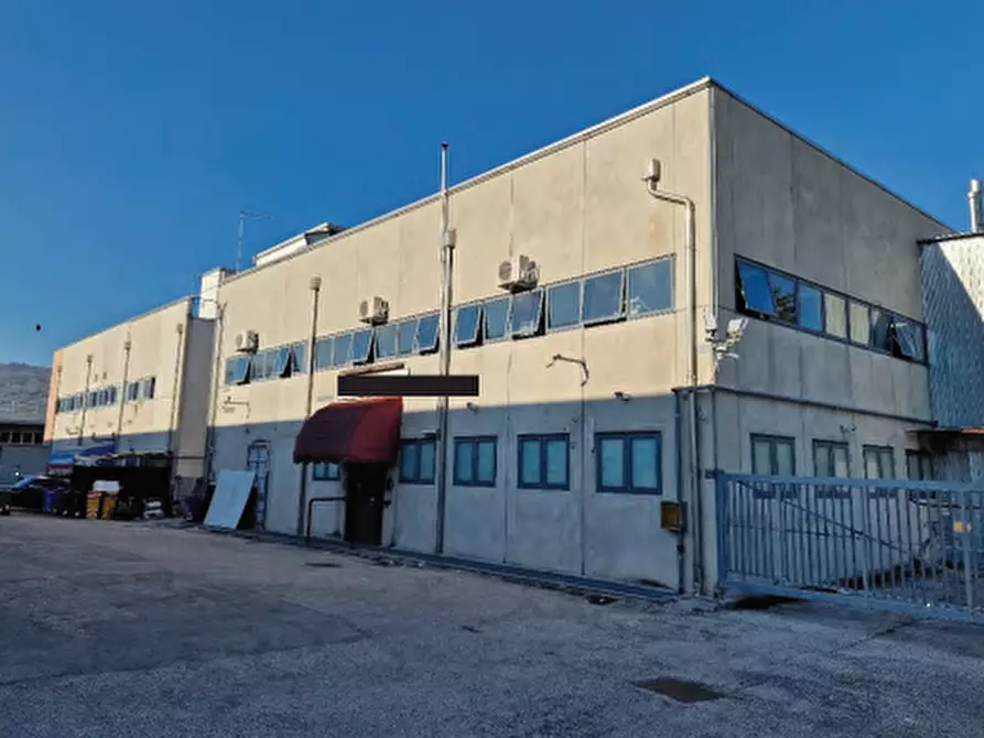 Immagine 2 di Negozio in vendita  in Via Feltrina a Pederobba