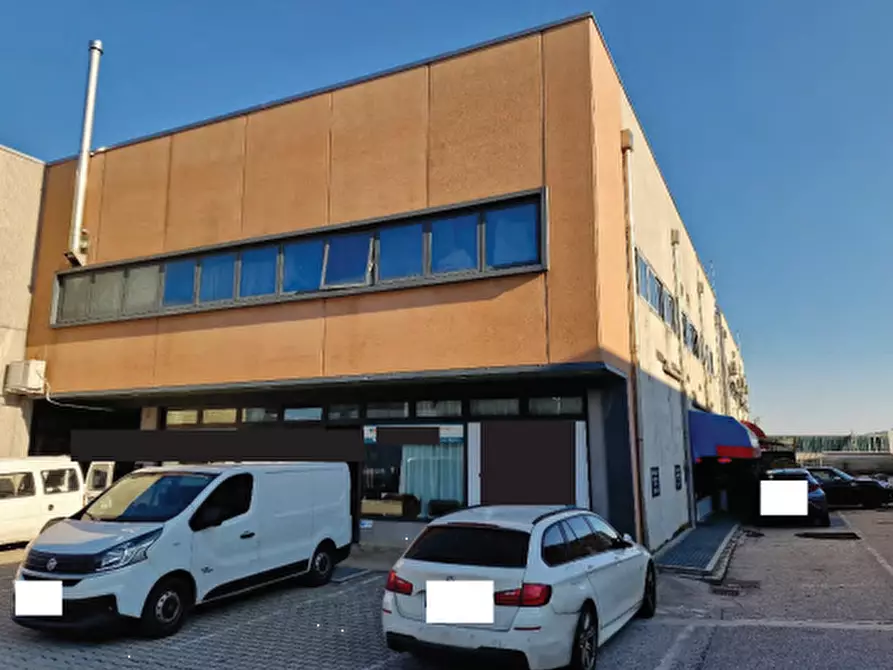 Immagine 4 di Negozio in vendita  in Via Feltrina a Pederobba