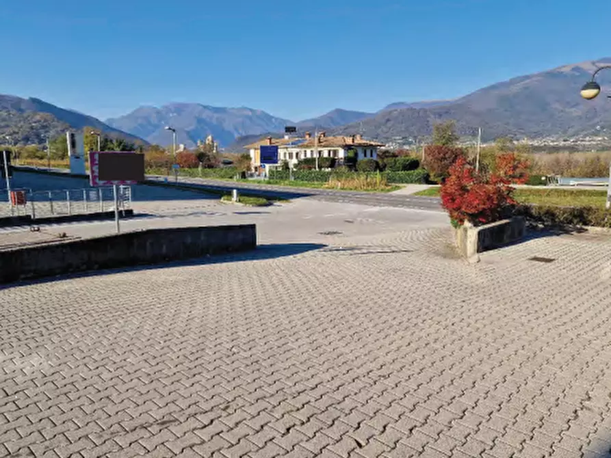 Immagine 5 di Negozio in vendita  in Via Feltrina a Pederobba