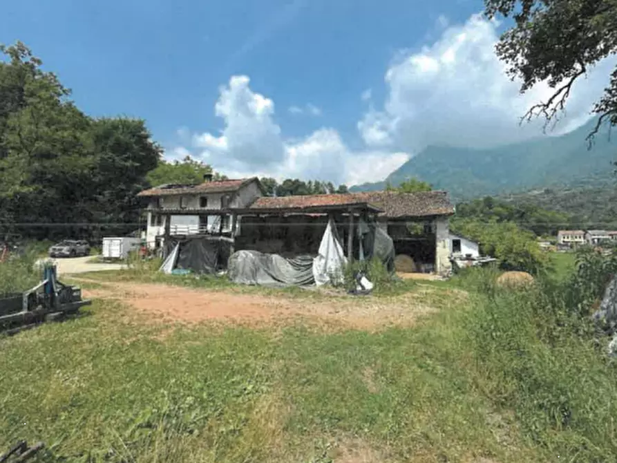 Immagine 1 di Casa indipendente in vendita  in Via Salgareda Nuova a Feltre