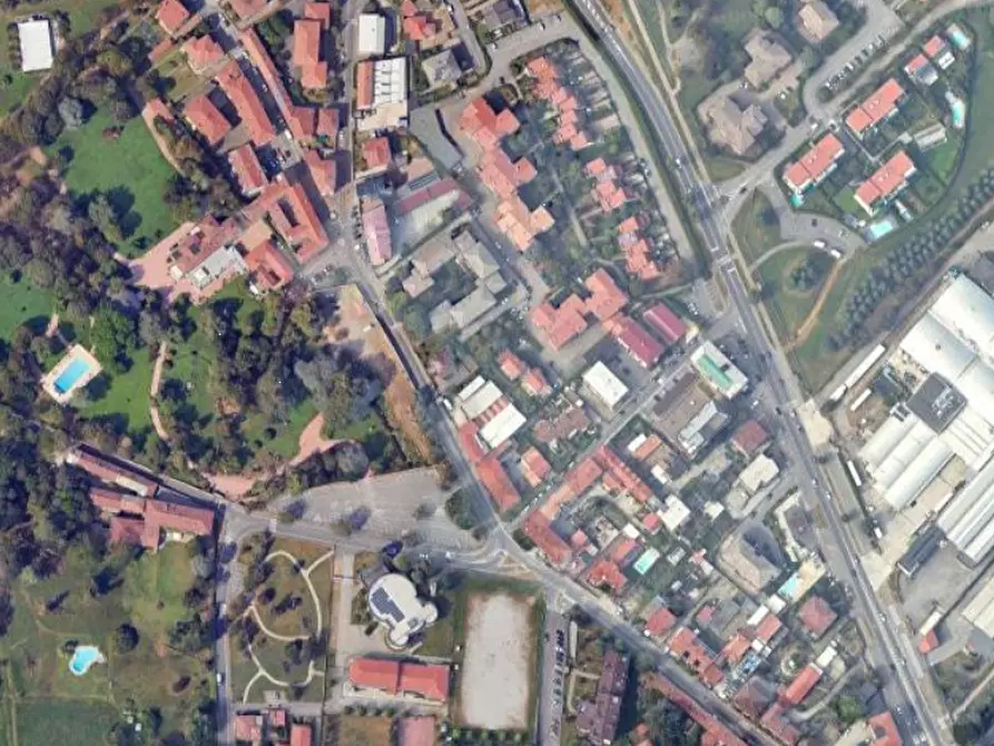 Immagine 2 di Garage in vendita  in Piazza Garibaldi a Lesmo