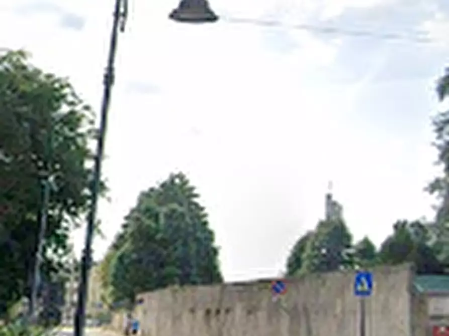Immagine 4 di Garage in vendita  in Piazza Garibaldi a Lesmo