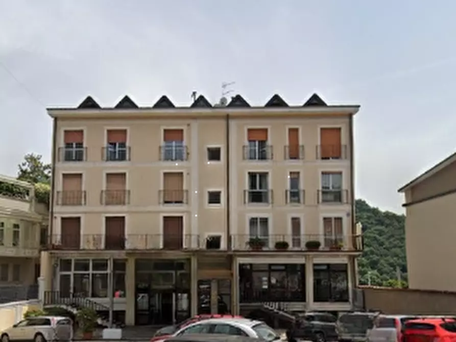 Immagine 1 di Negozio in vendita  in Via Virginio Montini a Lumezzane