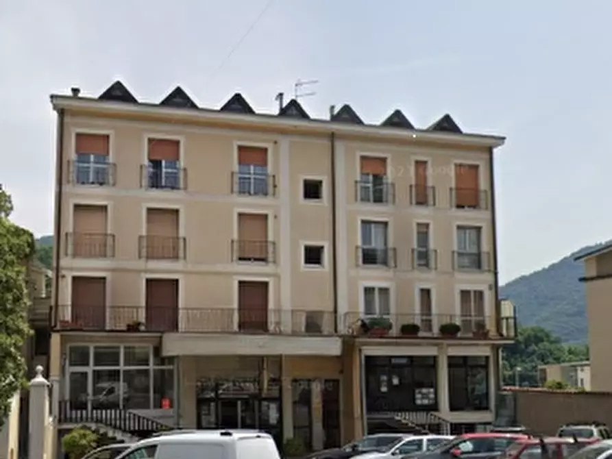 Immagine 2 di Negozio in vendita  in Via Virginio Montini a Lumezzane