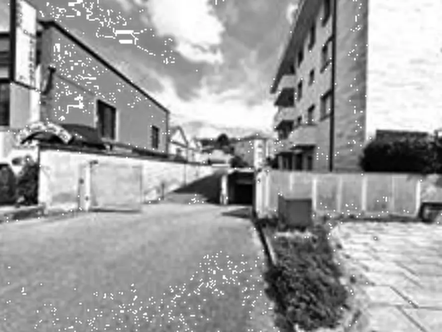 Immagine 2 di Garage in vendita  in Via Dante a Brugherio
