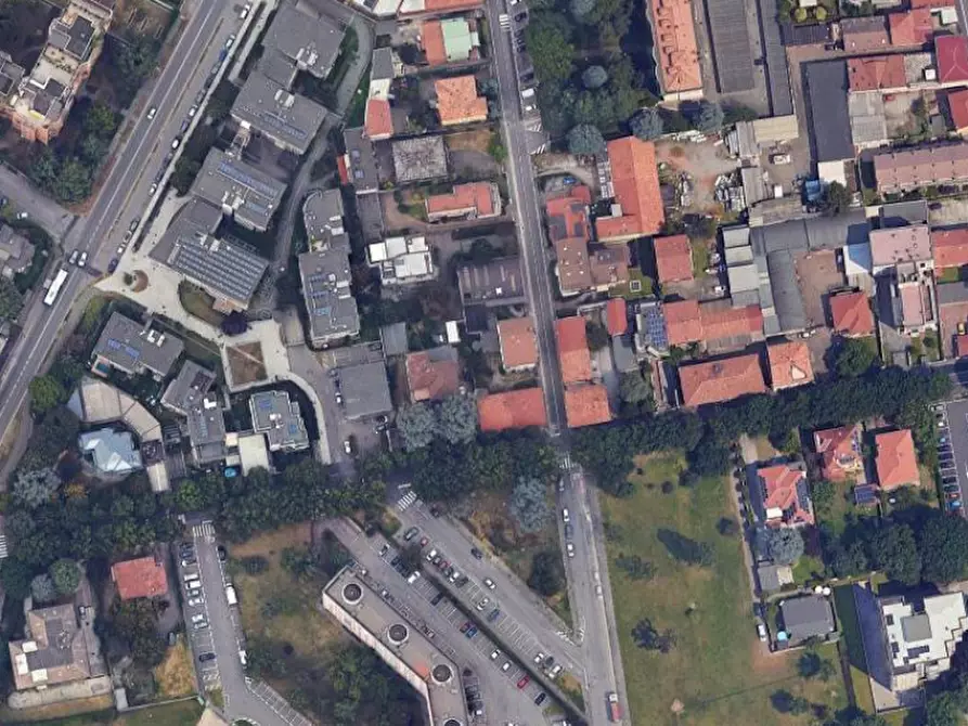 Immagine 1 di Garage in vendita  in Via Dante a Brugherio