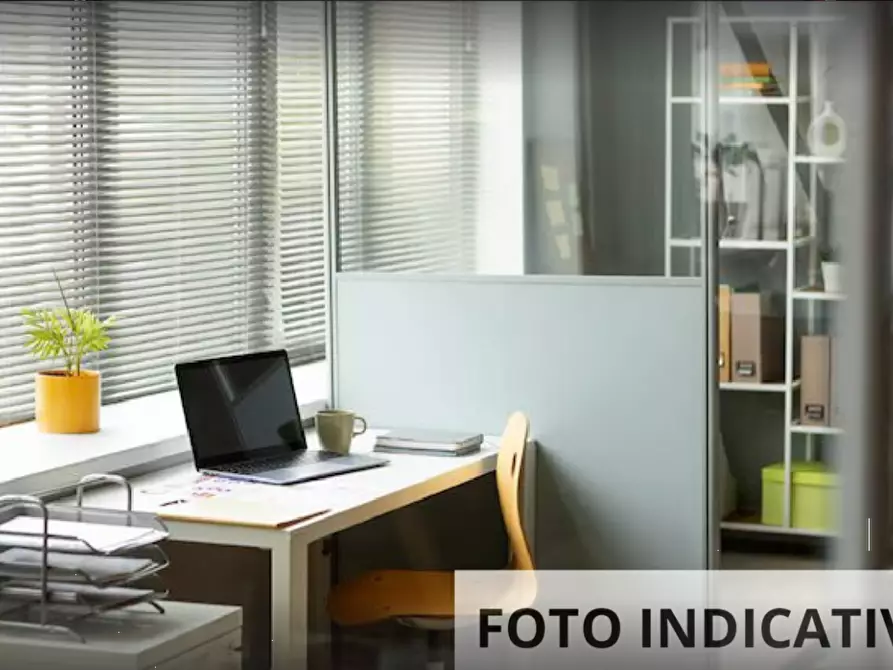 Immagine 6 di Ufficio in vendita  in Via Prealpi a Giussano