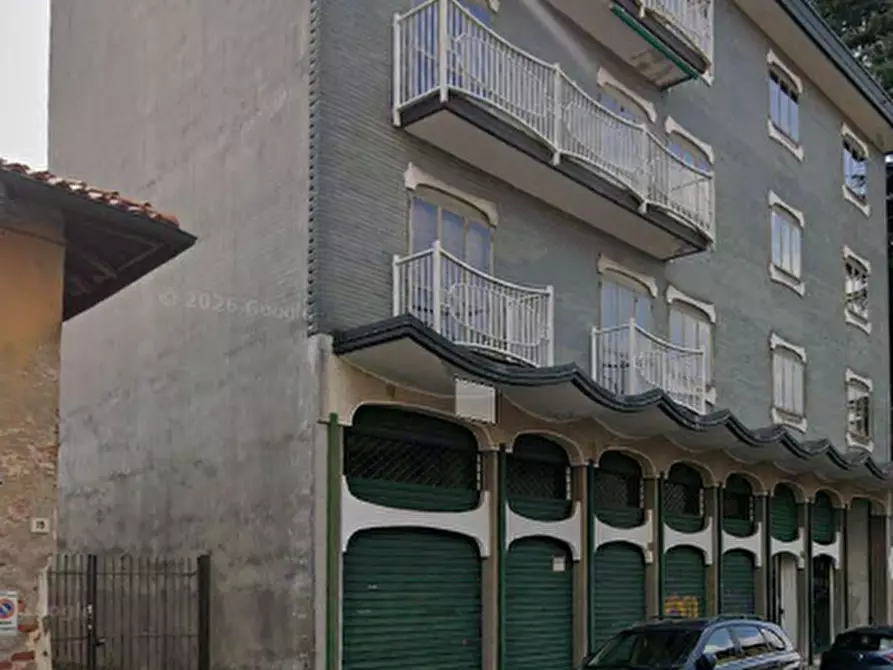 Immagine 3 di Negozio in vendita  in Via Vincenzo Monti a Busto Garolfo