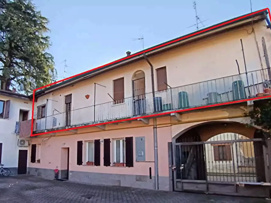 Immagine 3 di Appartamento in vendita  in Via Palestro a Busto Arsizio