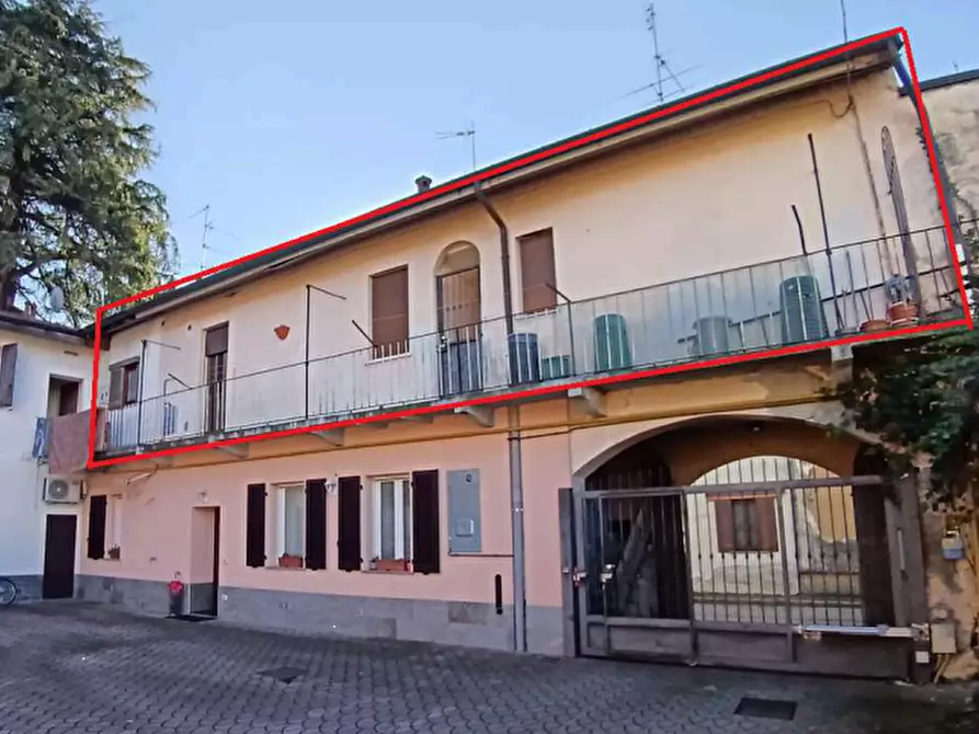 Immagine 4 di Appartamento in vendita  in Via Palestro a Busto Arsizio