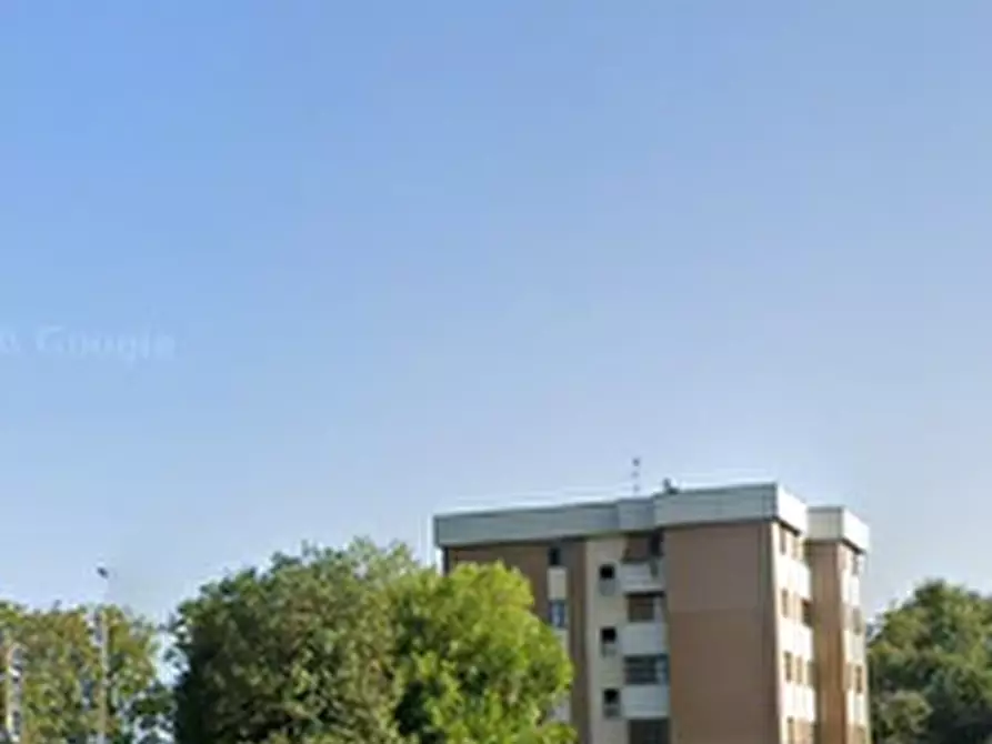 Immagine 2 di Appartamento in vendita  in Via I Maggio a Tavazzano Con Villavesco