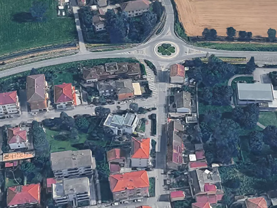 Immagine 1 di Casa indipendente in vendita  in Via Lago di Garda a Mulazzano