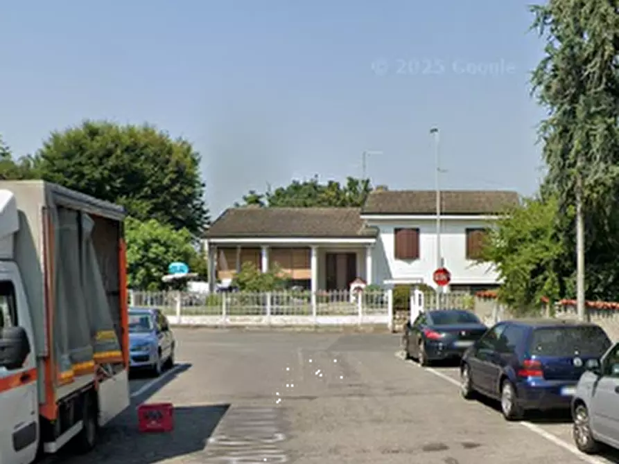 Immagine 7 di Casa indipendente in vendita  in Via Lago di Garda a Mulazzano