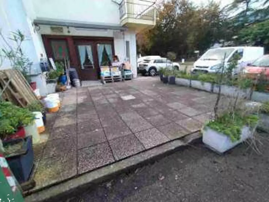 Immagine 3 di Negozio in vendita  in via Vittorio Emanuele II a Vittorio Veneto