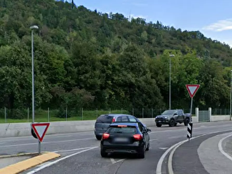 Immagine 5 di Negozio in vendita  in via Vittorio Emanuele II a Vittorio Veneto
