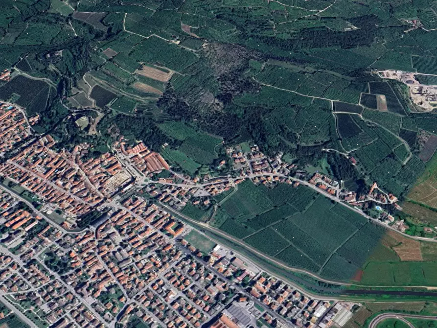 Immagine 8 di Terreno agricolo in vendita  in  Località Cengelle a Soave