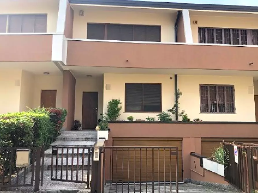 Immagine 2 di Villetta a schiera in vendita  in Via San Rocco a Liscate