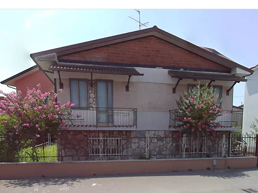 Immagine 6 di Villa in vendita  in Via Legnaghese a San Giovanni Lupatoto
