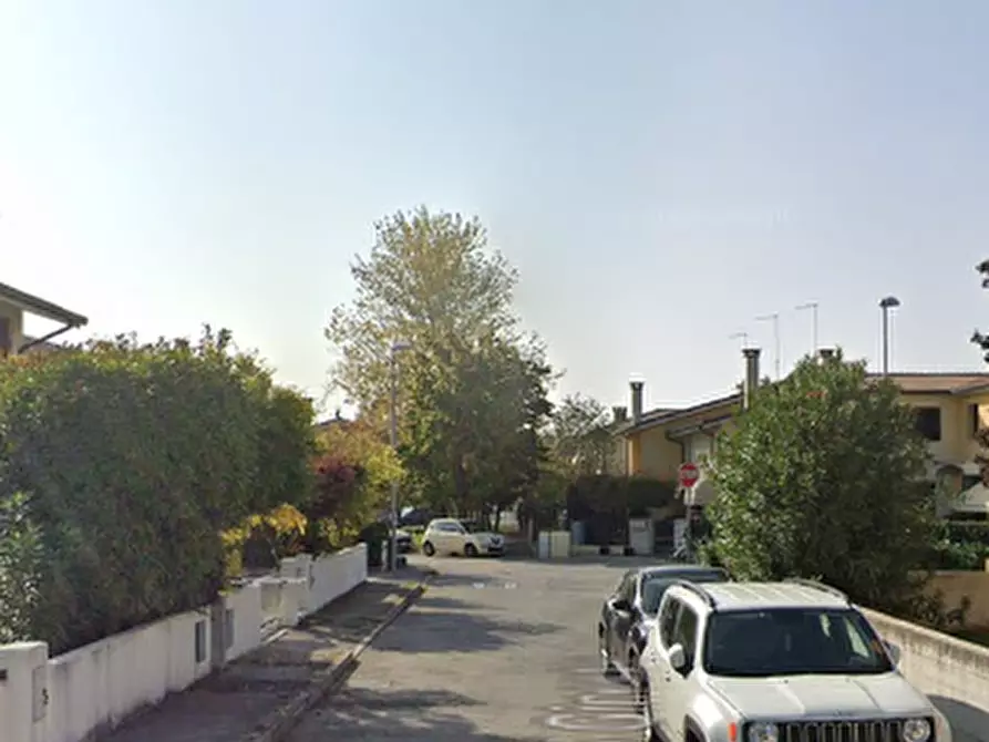 Immagine 2 di Appartamento in vendita  in Via delle Ginestre a Montebelluna