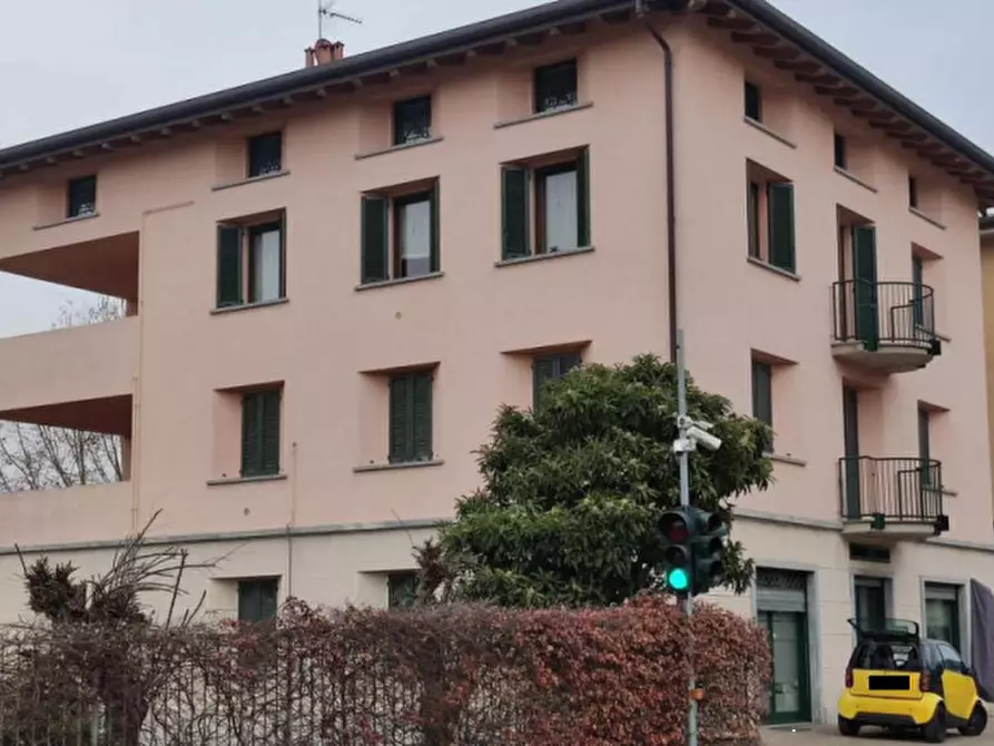 Immagine 4 di Appartamento in vendita  in Via Andrea Appiani, a Merone