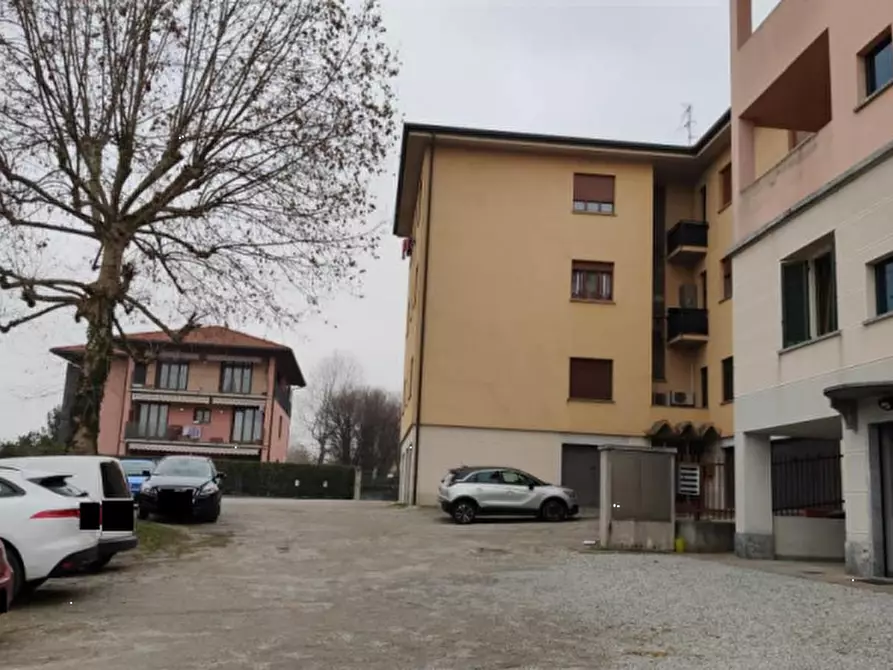 Immagine 9 di Appartamento in vendita  in Via Andrea Appiani, a Merone