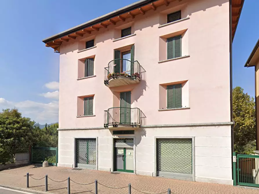 Immagine 11 di Appartamento in vendita  in Via Andrea Appiani, a Merone