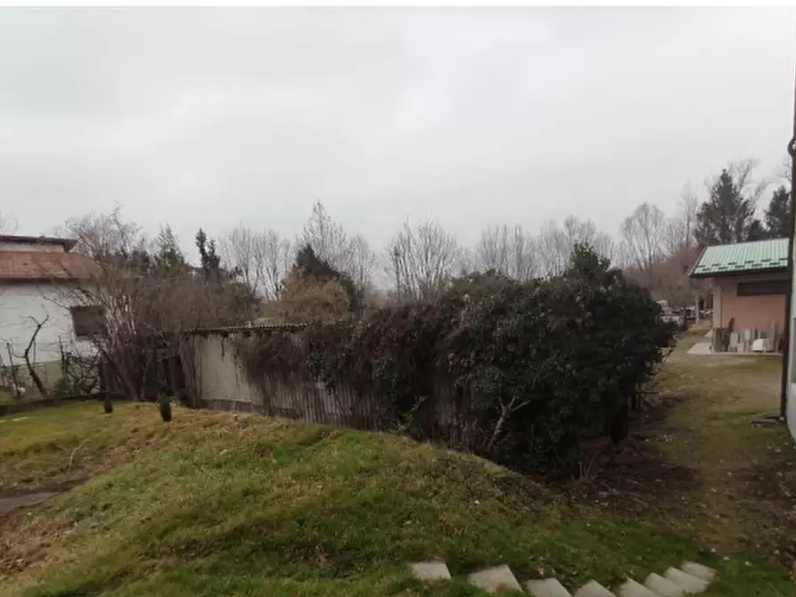Immagine 5 di Appartamento in vendita  in Via Andrea Appiani a Merone